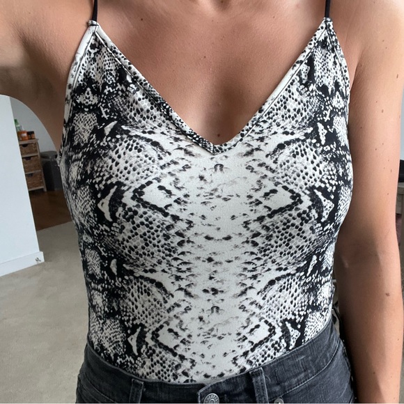 Snakeskin Bodysuit - Picture 2 of 6